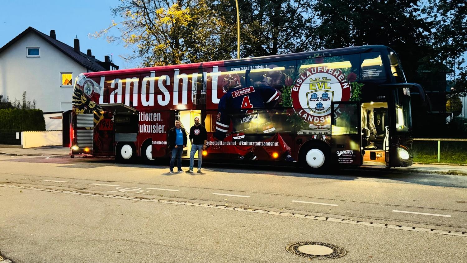 EVL-Buss DD Der EVL-Bus breit zur Abfahrt nach zum Auswärtsspiel nach Kassel